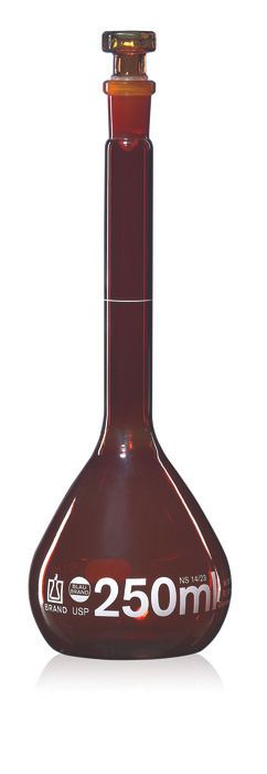 Volumetric flasks USP, BLAUBRAND®, class A, DE-M, Boro 3,3, with glass stopper, amber, USP batch certificate
