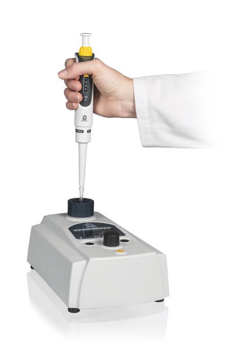 Pipette leak testing units PLT unit